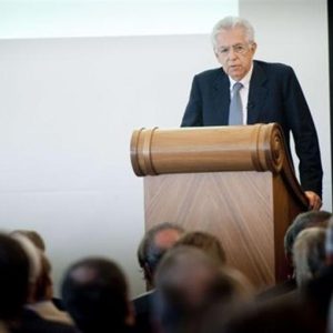 Monti em Helsinque adverte: "Se o spread continuar alto, existe o risco de um governo anti-UE"