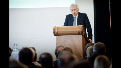 Monti en Helsinki advierte: "Si la propagación sigue siendo alta, existe el riesgo de un gobierno anti-UE"