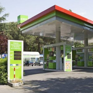 Carburanti: i mercati altalenanti frenano il calo dei prezzi