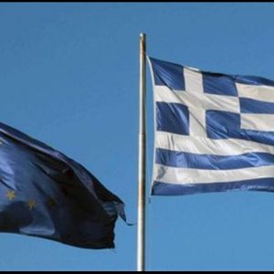 ギリシャ、S&P見通しを安定的からネガティブに引き下げ