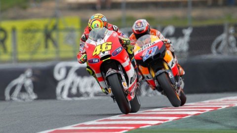 MotoGP, अब यह आधिकारिक है: वैलेंटिनो रॉसी डुकाटी को छोड़ देता है और यामाहा लौट आता है