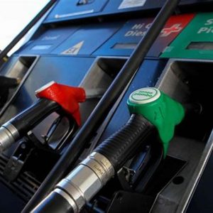 Gasolina, Controles financeiros: 15% de distribuidores irregulares