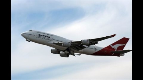 स्टॉक एक्सचेंज: Qantas ने ऑर्डर रद्द किया, Finmeccanica नीचे