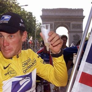 Armstrong, la resa di Superman riscrive la storia del ciclismo degli ultimi 15 annni