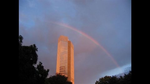 Zona do euro, empréstimos fracos, mas em recuperação