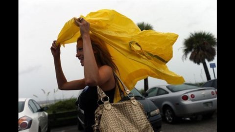 Obama sobre Isaac: "Estamos caminhando para uma grande tempestade." Estado de emergência na Louisiana