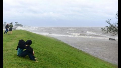 Isaac targets New Orleans, but it is less powerful than Katrina and is expected to dodge the city