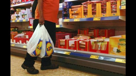 Istat, inflation: +3,2% in September, but the "shopping cart" flies (+4,7%)