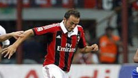 KEJUARAAN – Gila Milan, hat-trick Pazzini memberinya kemenangan di Bologna dan senyuman