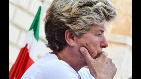 Cgil, Camusso: “Tagliare tasse su tredicesime con soldi evasione”