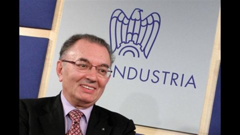 Confindustria、Squinzi：“炎热的秋天，减少工资税”