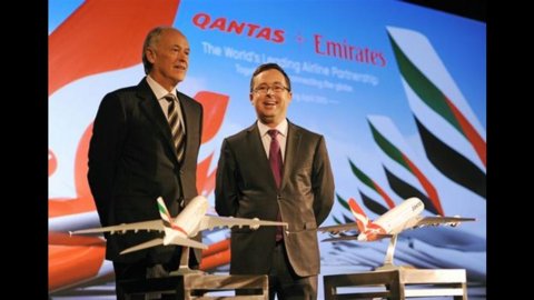 Qantas se une à Emirates para conectar a Austrália à Europa