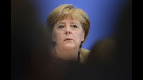 Merkel: "The crisis must be resolved in a political way"