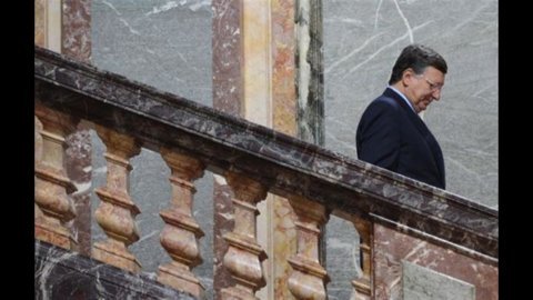 Cina, Wen Jiabao a rapporto a Bruxelles. I dubbi sull’economia del gigante asiatico
