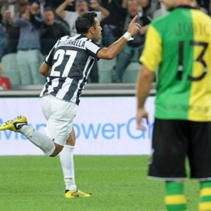 KEJUARAAN - Juve memperkuat kepemimpinan mereka dengan mengalahkan Chievo (2-0) dengan dua gol dari Quagliarella