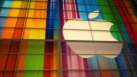 Apple: serangan peretas pertama di toko