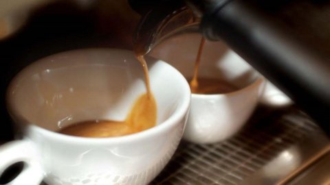 Aqui está a "crise do cappuccino": a recessão também afeta a indústria do café, o consumo está caindo