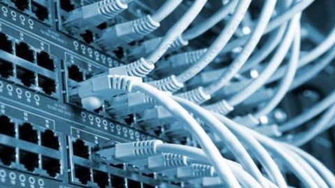 Fibra, A2A balza in Borsa su intesa con Telecom