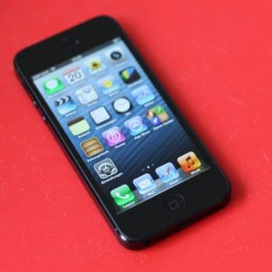 iPhone コンポーネントの半分以上が日本語を話す