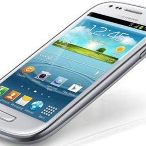 Samsung が Apple に挑戦: これが Mini S3 です。iPhone 5 と同じ寸法で、わずか 450 ユーロです。