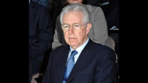 UE, Monti: "Invertir en el mercado único o arriesgarse a la desintegración"