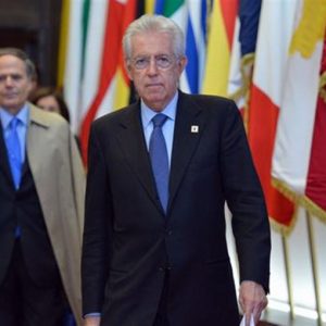 Anche Monti contro la Merkel: “No al supercommissario”. Compromesso su unione bancaria