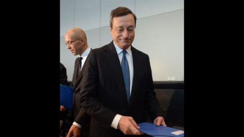 Bce, Draghi al Bundestag: nessun finanziamento mascherato con il piano anti-spread