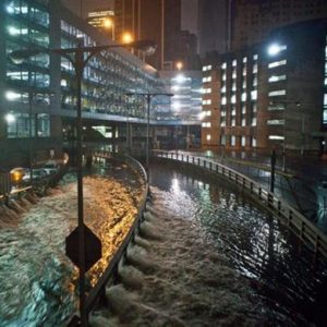 NY, Obama: “Stato di catastrofe”. Sandy fa 17 morti