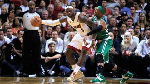 Basket, NBA au départ : spectacle de Miami, déception des Lakers