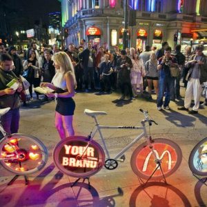 Londra, è la bicicletta la nuova frontiera della comunicazione