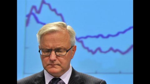 Rehn: “Preoccupa risanamento Italia dopo 2013”. Draghi: “Crisi anche in Germania”