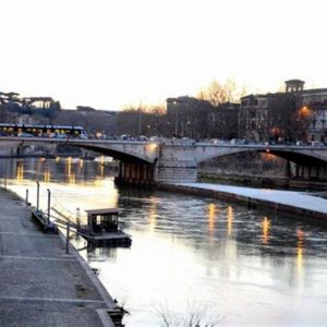 Maltempo: l’onda morbida del Tevere tiene in allerta Roma