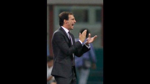 CAMPIONATO – Milan, primo effetto Berlusconi: contro il Napoli cambia il modulo e passa al 4-3-3