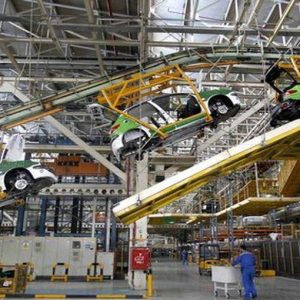 Industria, Istat: fatturato ottobre -4,7%, ordini al palo