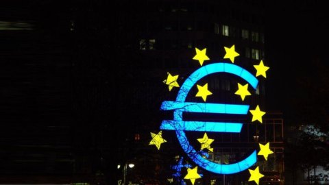 Italiani: critiche all’euro, ma nessuno vuole tornare alla lira