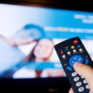 În afară de zapping: lenea cu telecomanda este cea care face averea canalelor TV