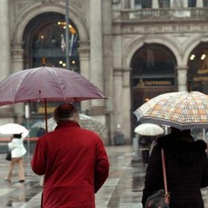 Meteo: da domani torna il maltempo, temperature a picco nel fine settimana