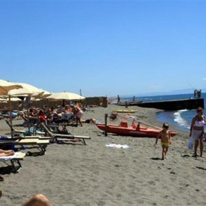 Spiagge, governo battuto sulle concessioni