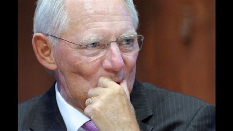 Schaeuble: “Monti ha fatto meglio di Berlusconi”