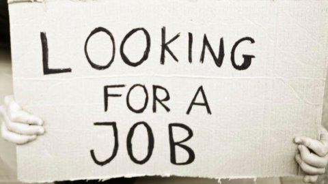 Focus Bnl: climbing the "labor cliff" of youth unemployment