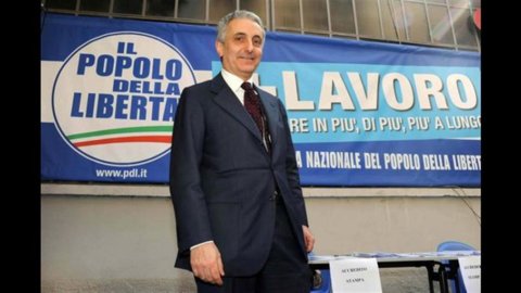 Quagliariello (PDL) corrige Berlusconi sur l'IMU, mais ne pouvait-il pas le lui dire avant ?