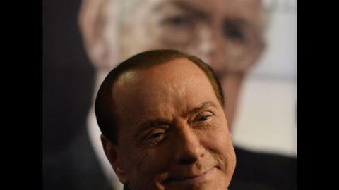 Berlusconi sempre più ondivago: oggi attacca Monti