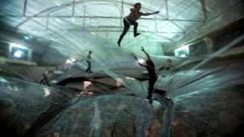 On Space Time Foam all’HangarBicocca: il 31 gennaio incontro con l’autore Tomàs Saraceno