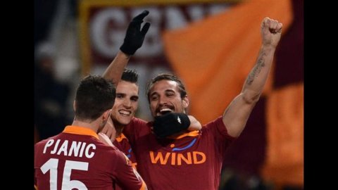 Milán, atrevida derrota ante la Roma