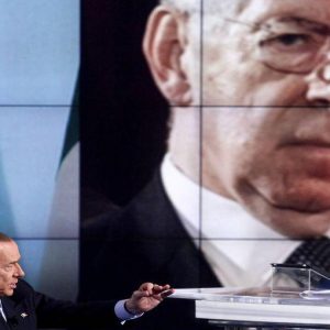 ELEZIONI – Se la Rai è lo specchio dei cambiamenti politici, Berlusconi è spacciato