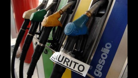 Benzina e diesel, girandola di aumenti