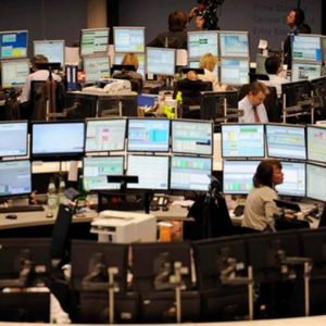 2012, spread giù da 513 a 319 punti. Milano guadagna nell’anno l’8,2%
