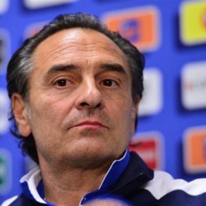 Fútbol, ​​Prandelli dimite del Valencia