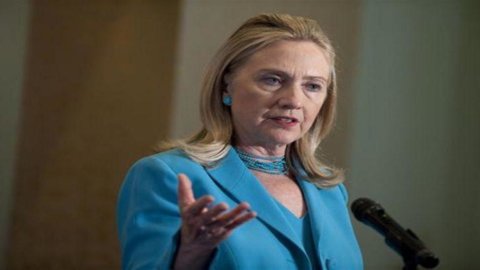 USA, Hillary Clinton wegen Verdachts auf Thrombose ins Krankenhaus eingeliefert