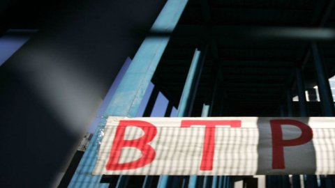 Il Tesoro fa il pieno di Btp, tassi ai minimi dal marzo 2010